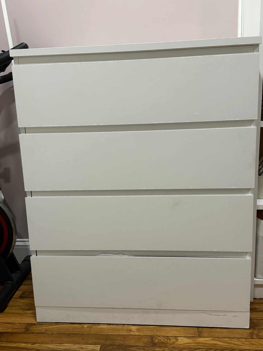 White 4-Drawer Dresser - photo 3