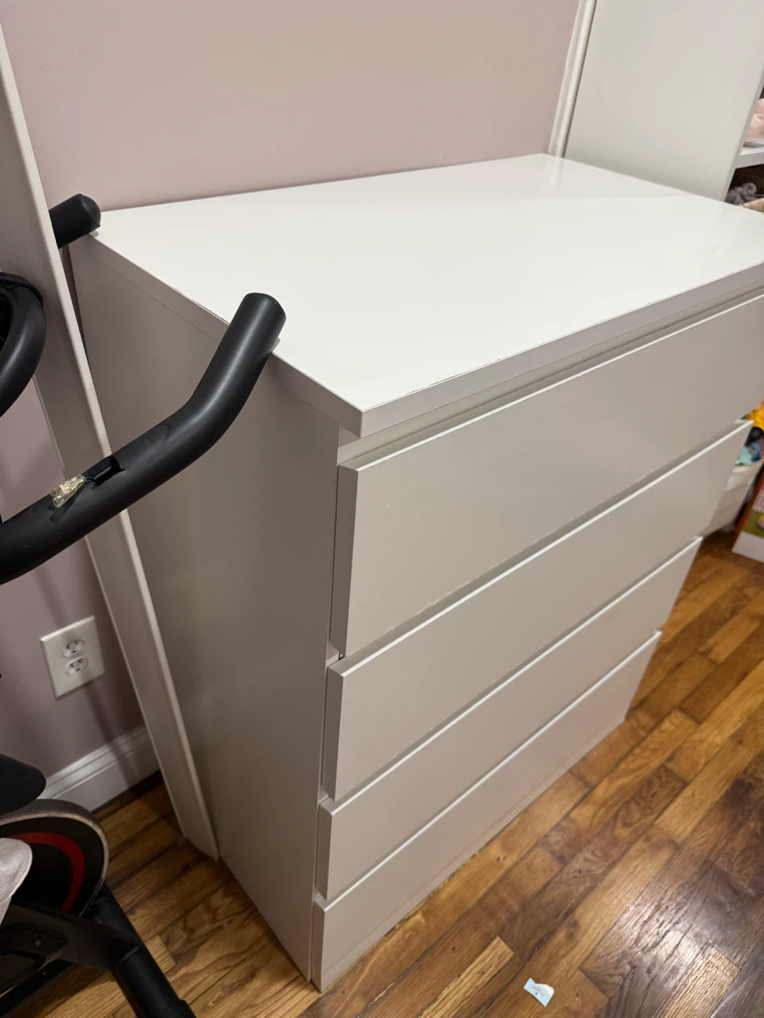 White 4-Drawer Dresser - photo 4