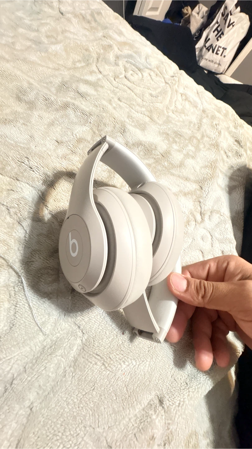Beats Solo3 Wireless On-Ear Headphones - Gold - photo 2