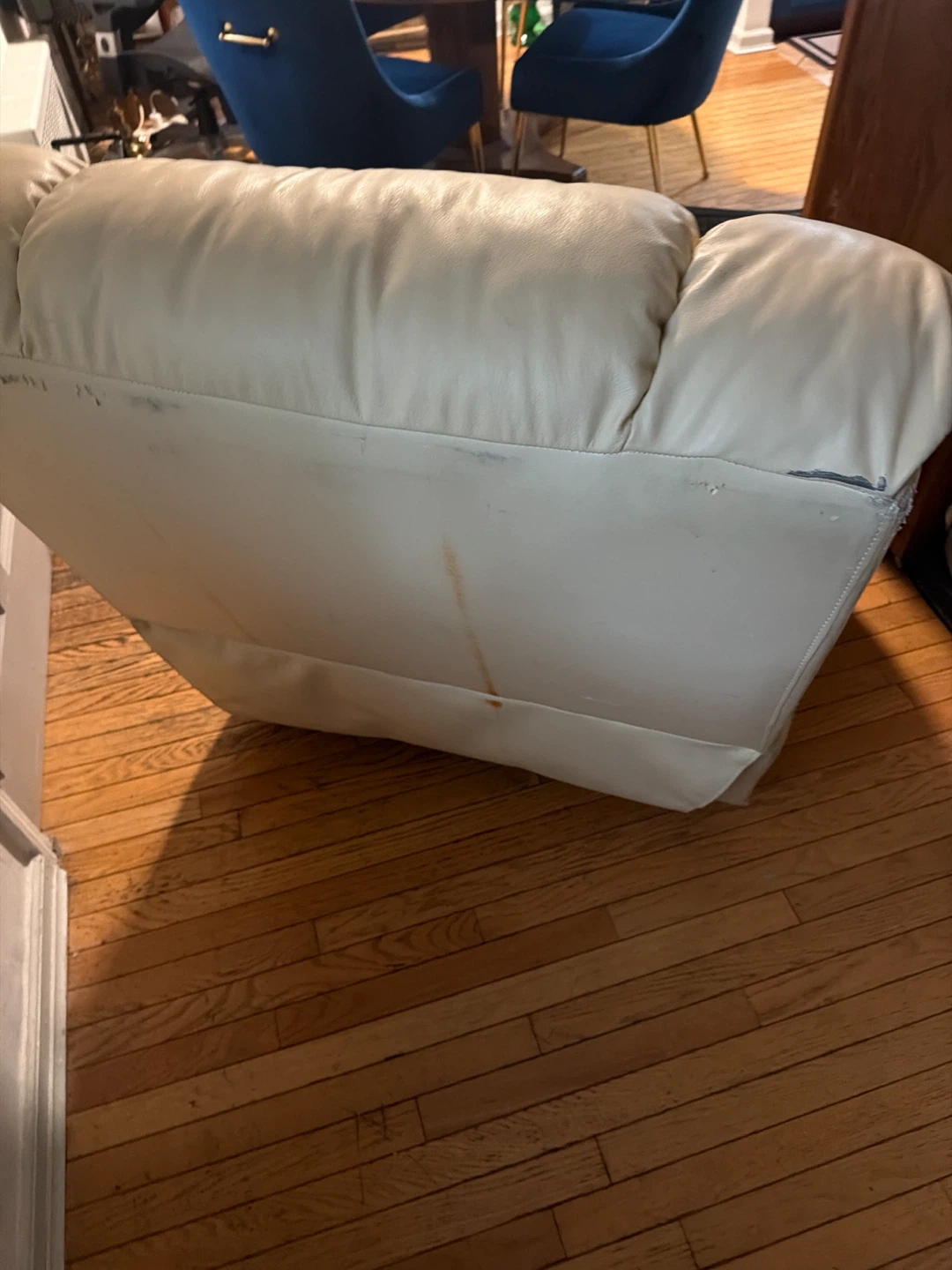 Leather reclining chair very comfortable and sturdy - photo 3