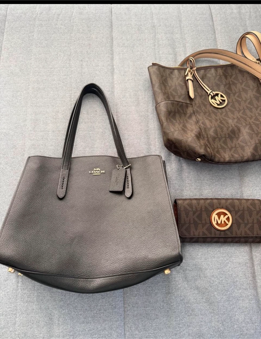 Assorted Michael Kors and Coach Purses & Wallets - photo 2