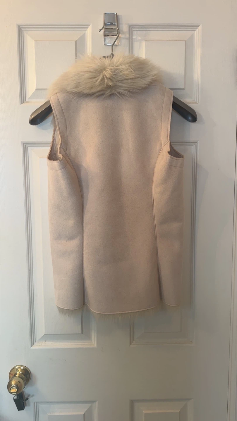 Guess Faux Suede Vest with Fur Collar - photo 2
