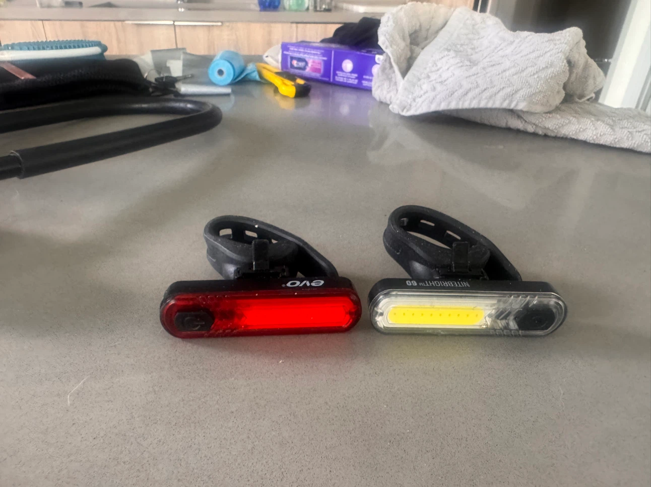 Specialized Bike Saddle Bag with CO2 Inflator and Tube - photo 4
