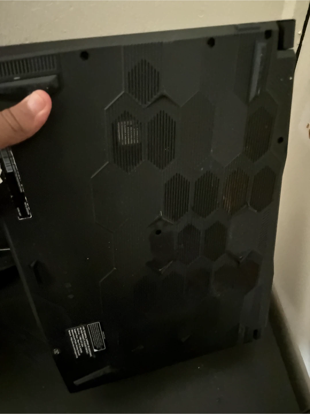MSI Bravo 15 B7E Laptop - photo 4
