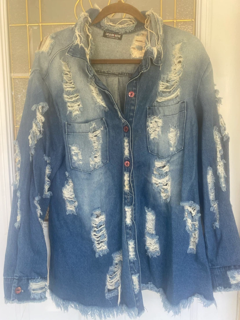 Fashion Nova Distressed Denim Jacket XL - photo 3