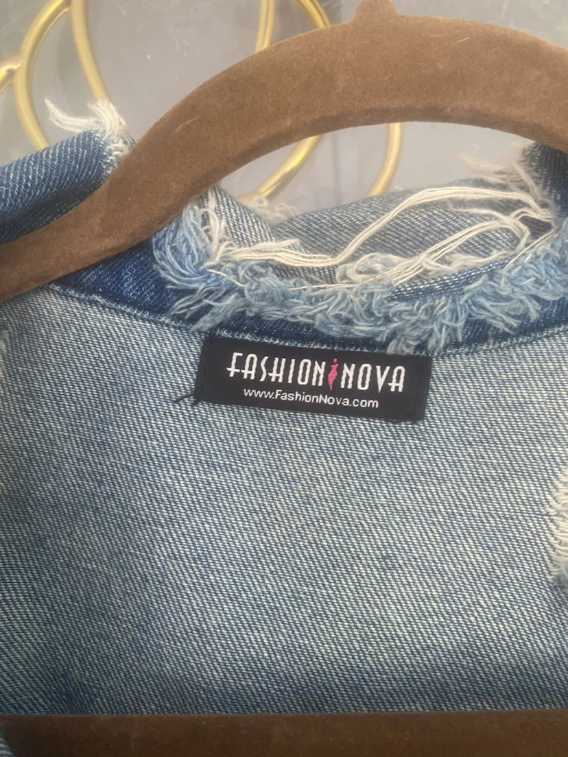 Fashion Nova Distressed Denim Jacket XL - photo 4