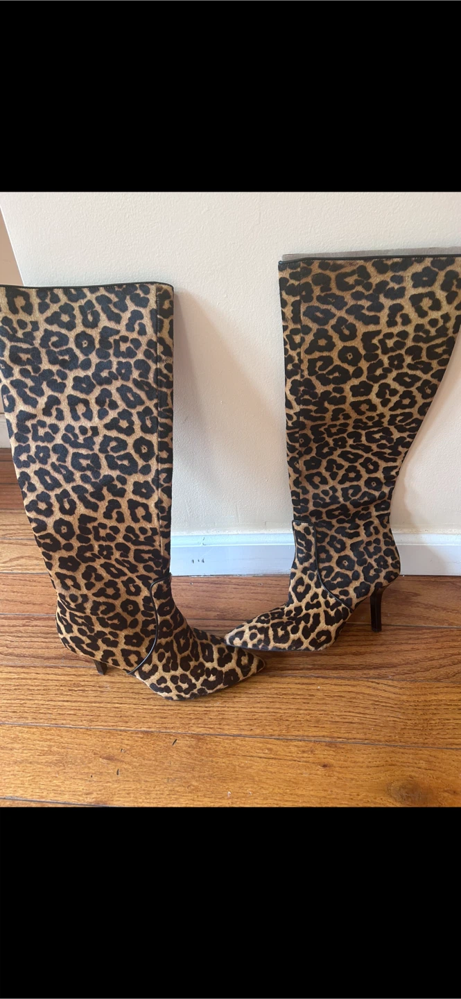MICHAEL KORS! Size 8.5 Leopard Print Heeled Boots