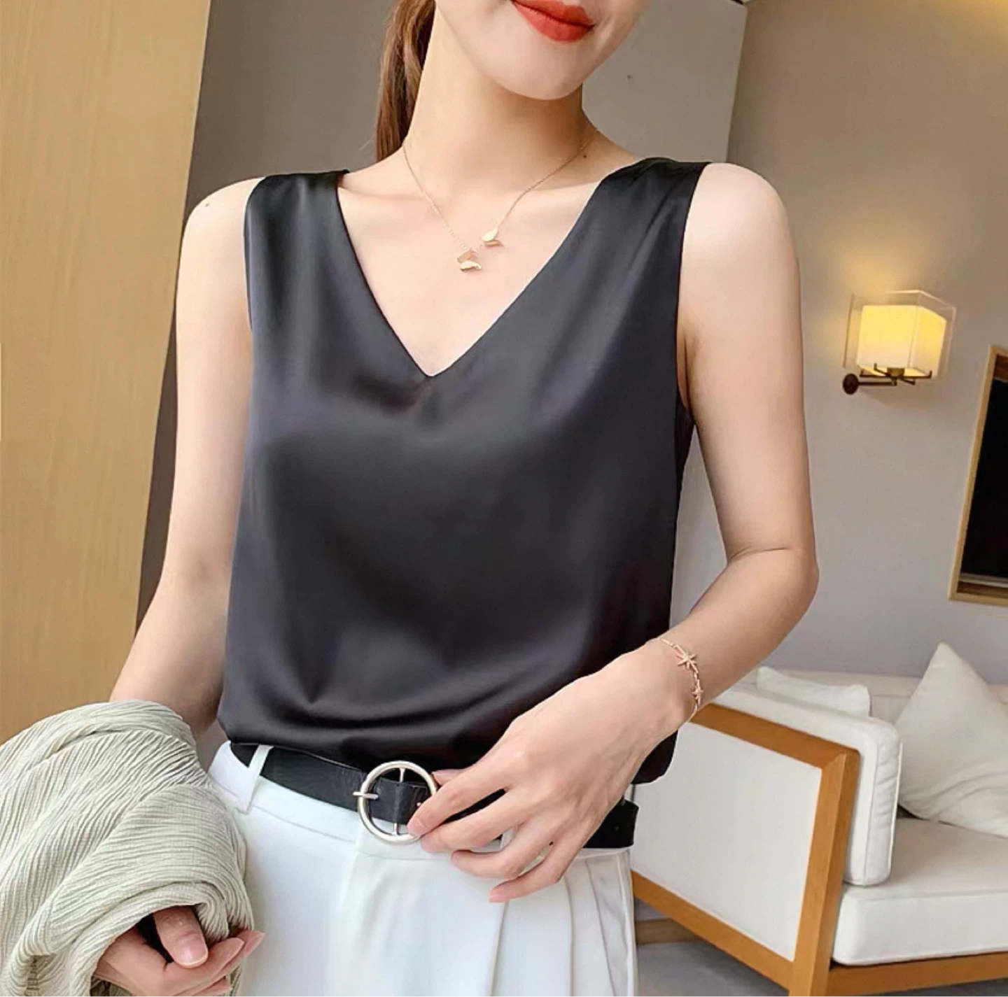 New Black V-neck Tank Base Layer Top