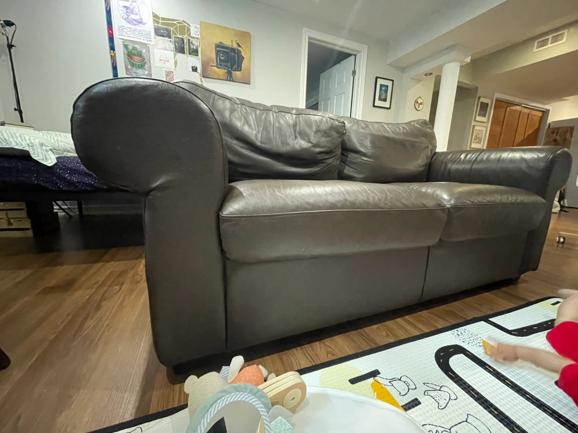 Brown Leather loveseat - photo 2