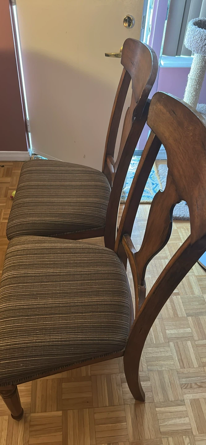 Set of 4 Wooden Dining Chairs