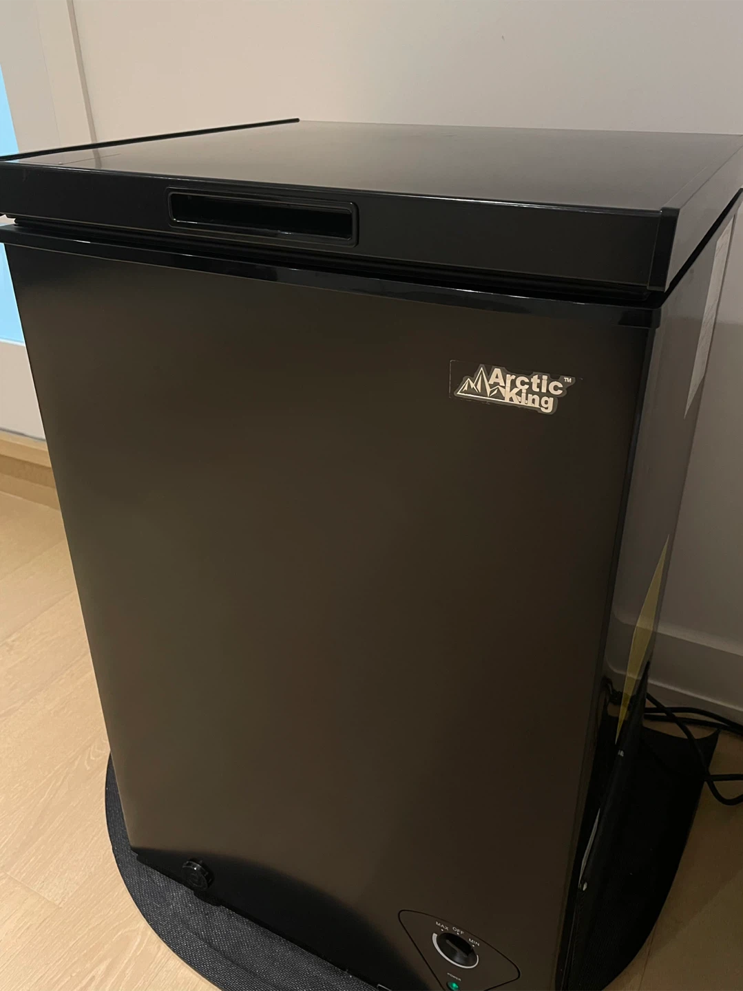 Arctic King 3.5 Cu. ft freezer