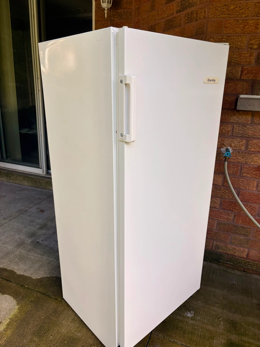 Fridge giving away - photo 2