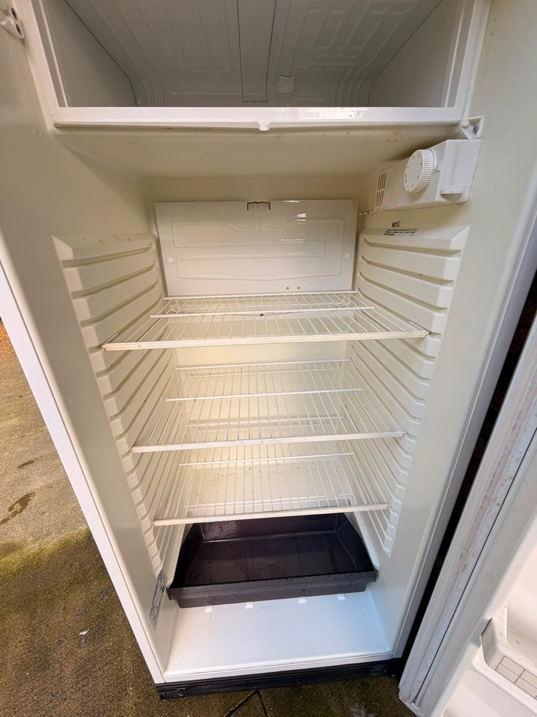Fridge giving away - photo 5