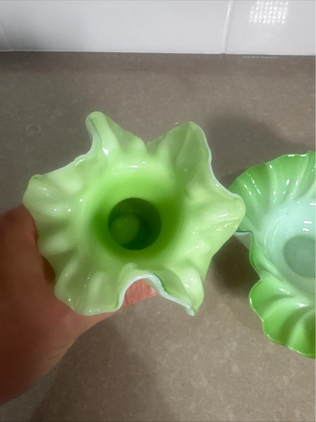 Vintage Ruffled Glass Vase and Bowl Set - photo 5