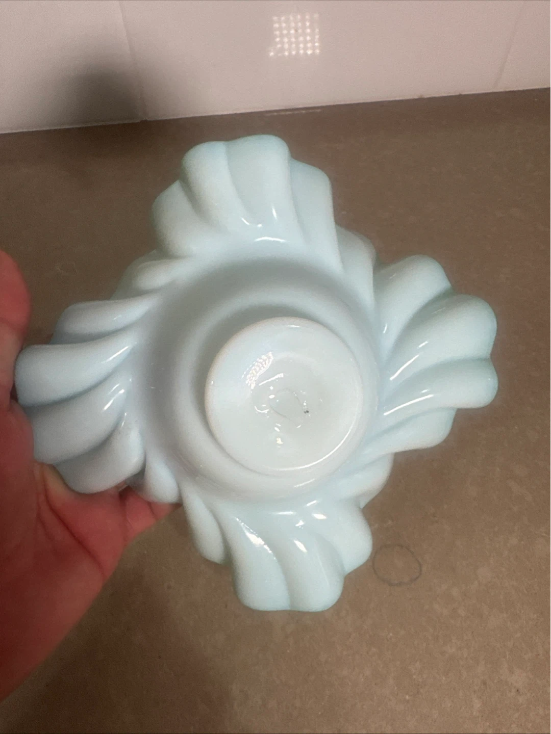 Vintage Ruffled Glass Vase and Bowl Set - photo 4
