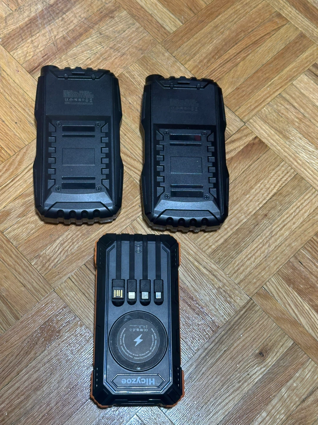 3 2x Hicyzoe Solar Power Banks & 1x Solar Power Bank - photo 2