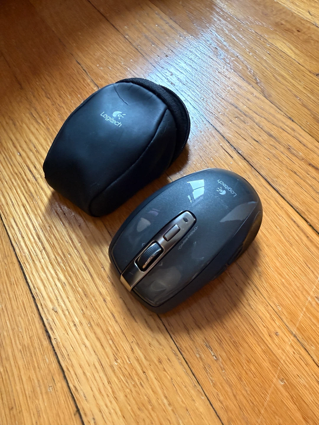 Logitech Anywhere MX Wireless Mouse with Case