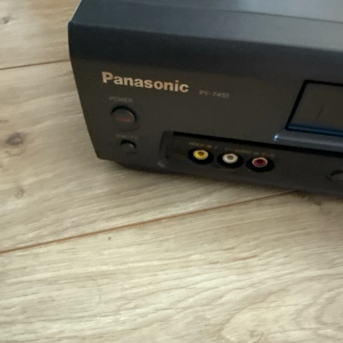 Panasonic PV-7451 VCR 4-Head Hi-Fi Stereo Omnivision VHS - photo 2