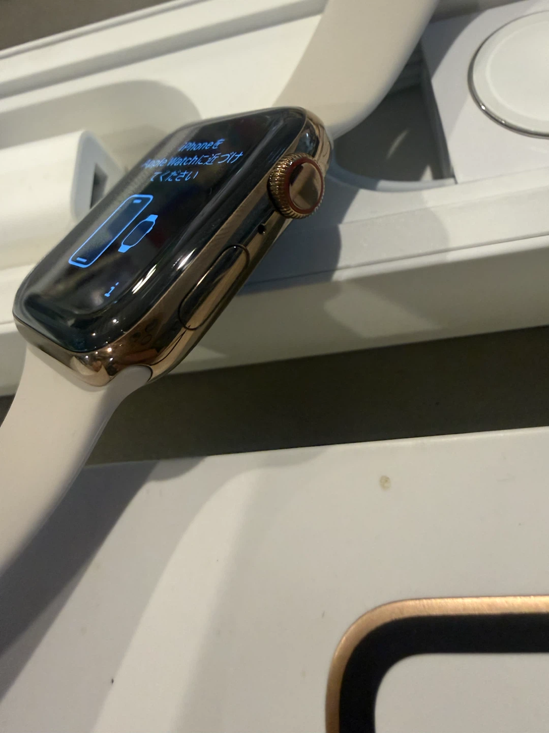 Apple Watch Series 4 gold stainless steel - photo 2