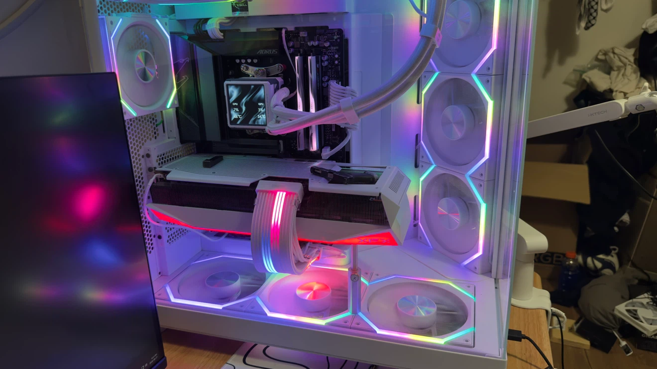 White Custom PC | Ryzen 9 9950X3D + XFX Mercury 9070 XT - photo 5