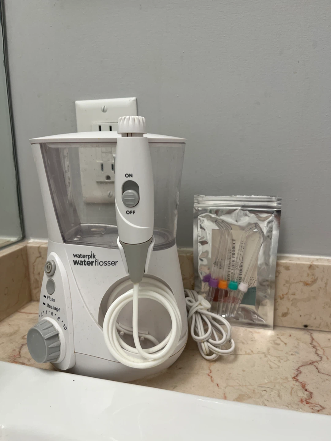 🐸Final price🐸Waterpik Waterflosser(w. 4 new tips)(box🅾️)