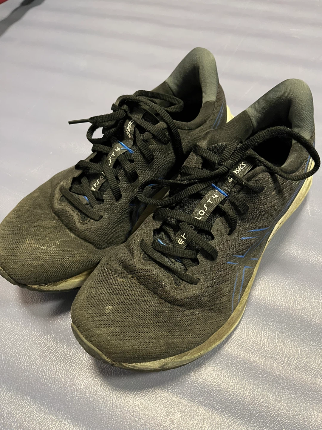 black ASICS Versablast 4 training shoe