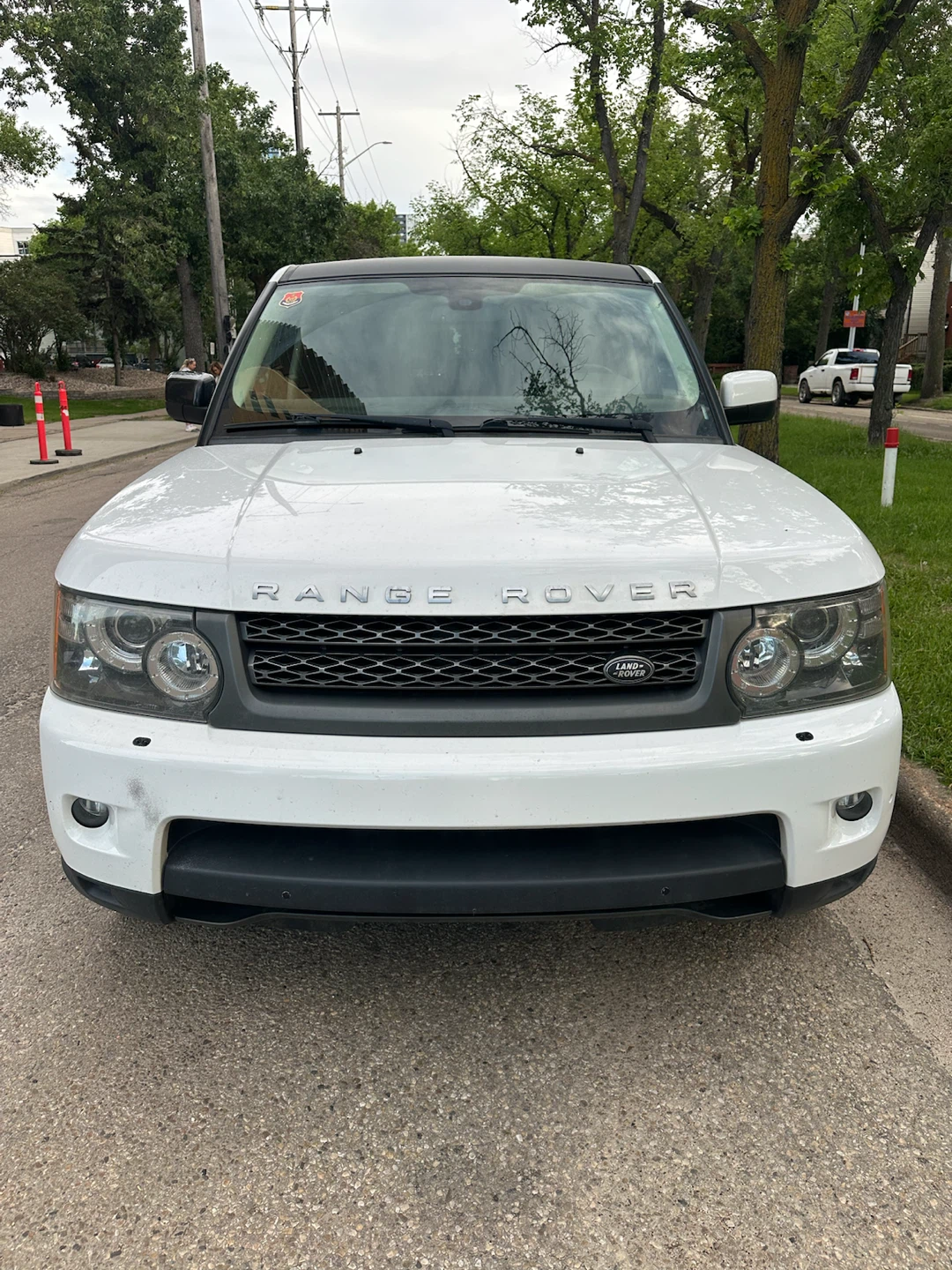 White Range Rover Sport SUV