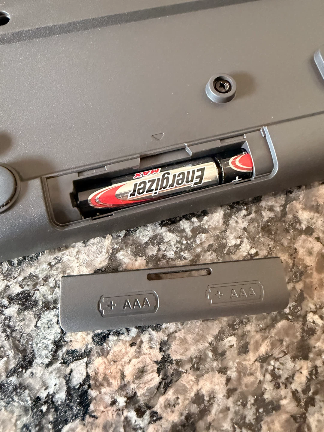 Logitech Wireless Keyboard - Batteries Included - photo 3