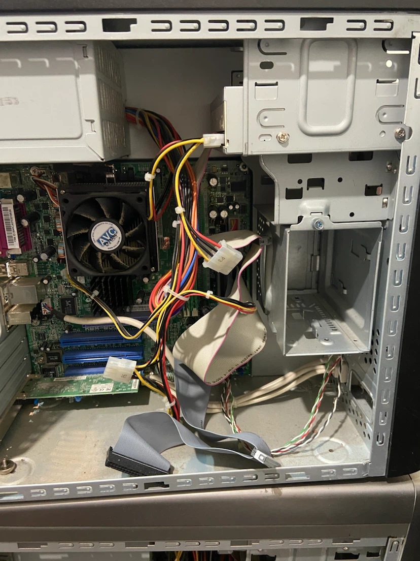 Bundle of 4 Desktop Computers - eMachines, HP, Gateway - photo 5