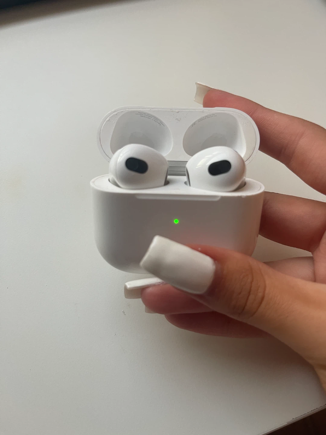 Apple AirPods 3rd Generation - photo 2