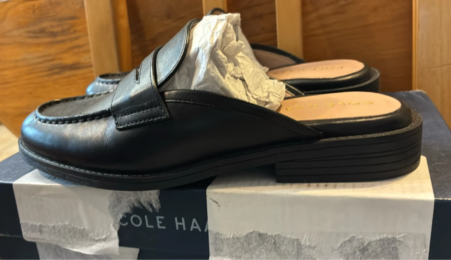 New in box Cole Haan Black Leather Stassi Mule Loafers size 5 - photo 4