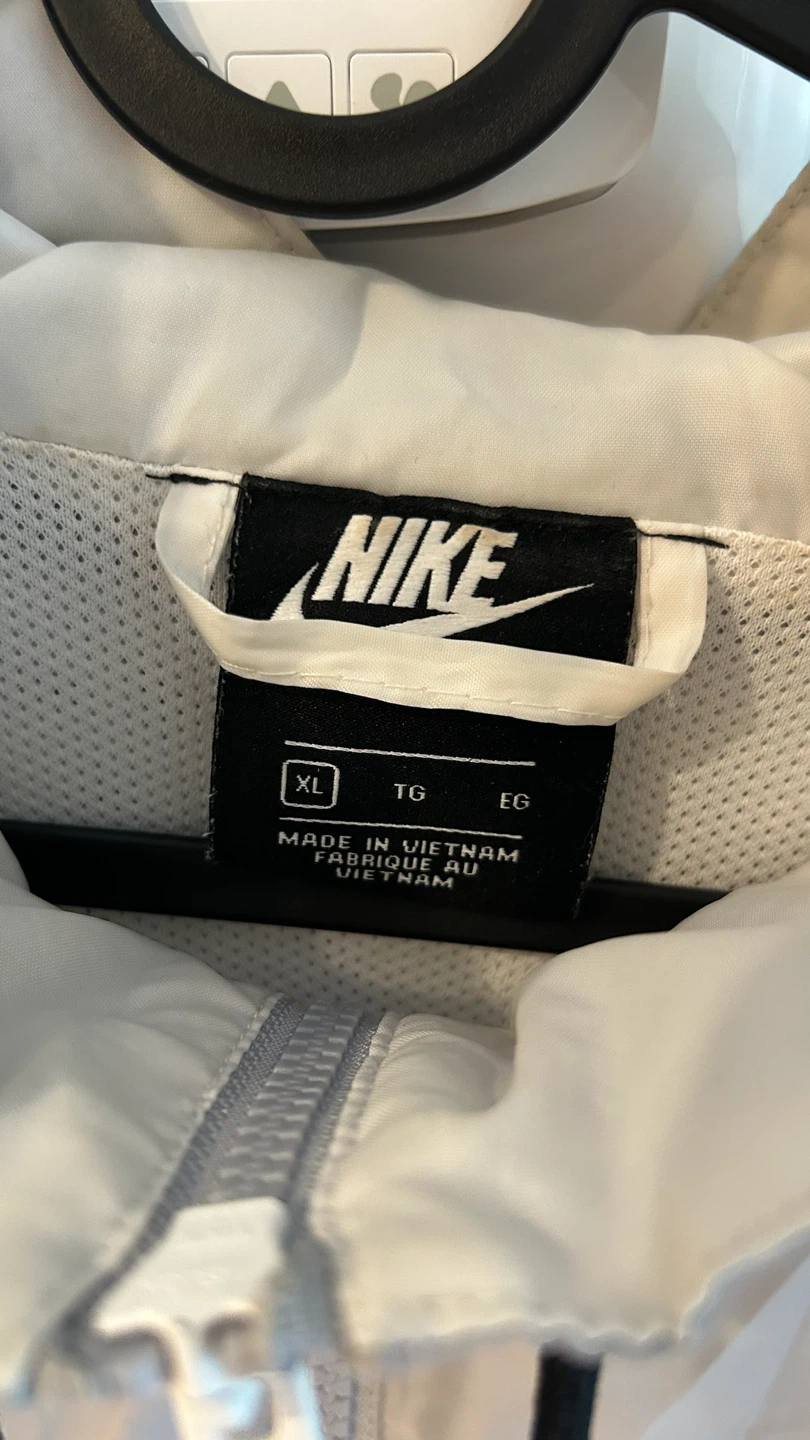 Nike Windbreaker Jacket XL - photo 2