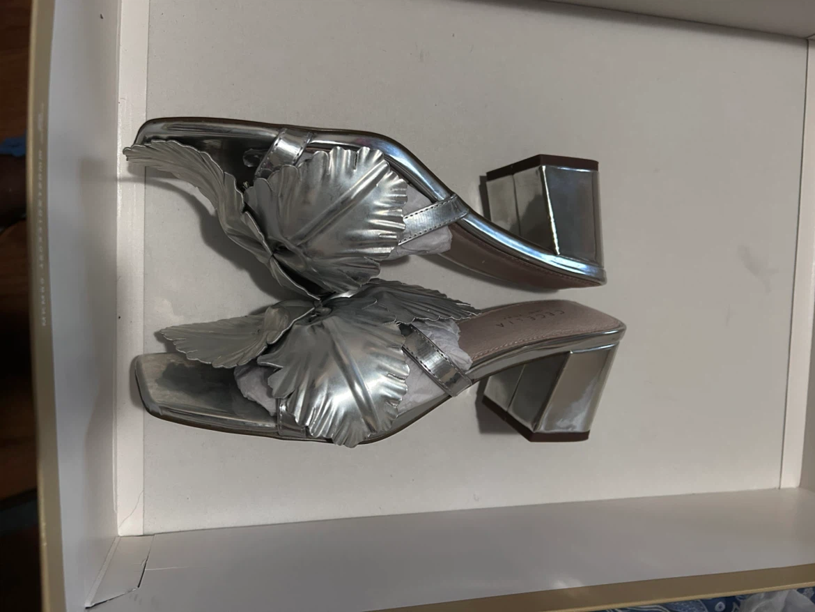 Cecelia New York Silver Metallic Block Heel Mules Size 8 - photo 2