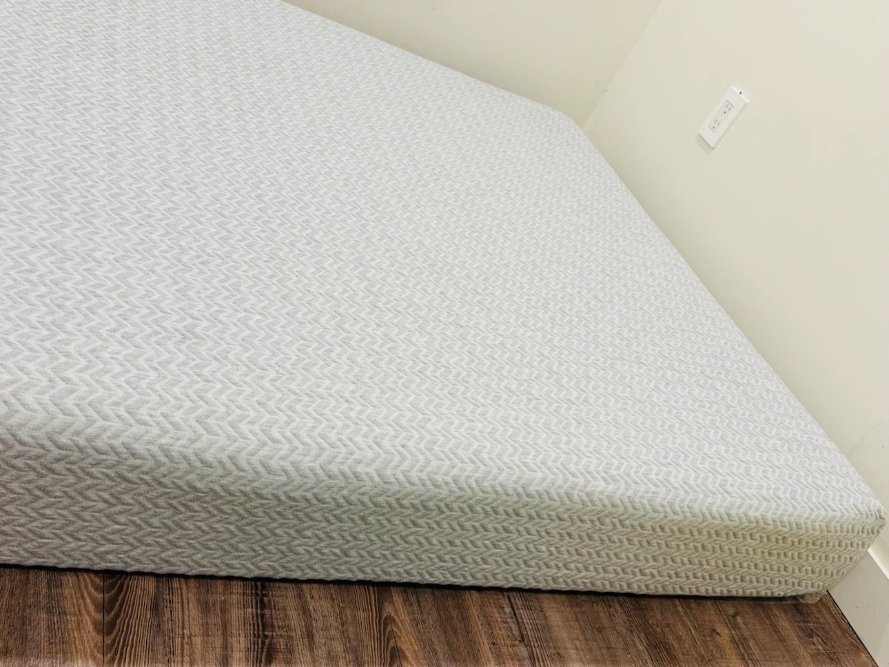 Serta Spectrum Mattress - photo 2