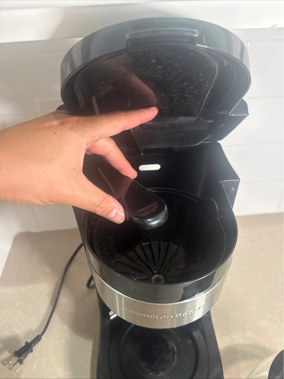 Hamilton Beach 12-Cup Programmable Coffee Maker - photo 4