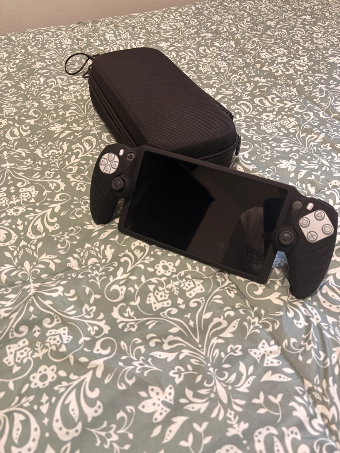 Portable Gaming Console with Case and Cable - photo 3