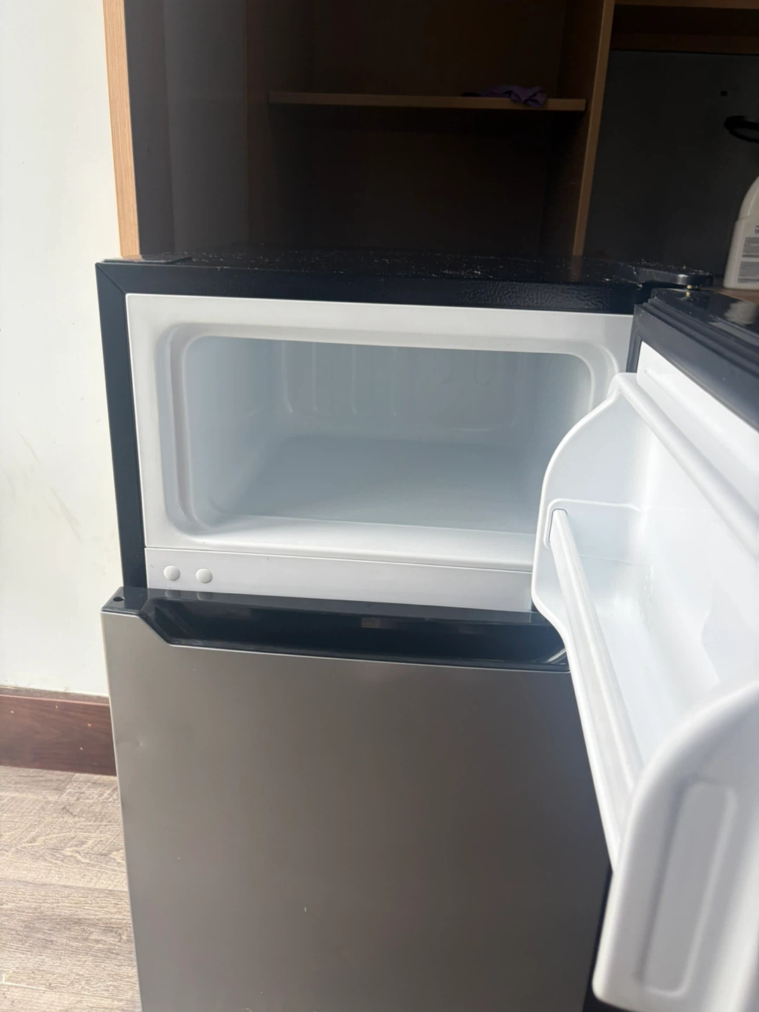 Hisense Mini Fridge - photo 4