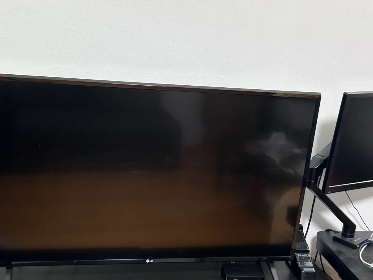 43” UK6300 LG SMART UHD TV - photo 2