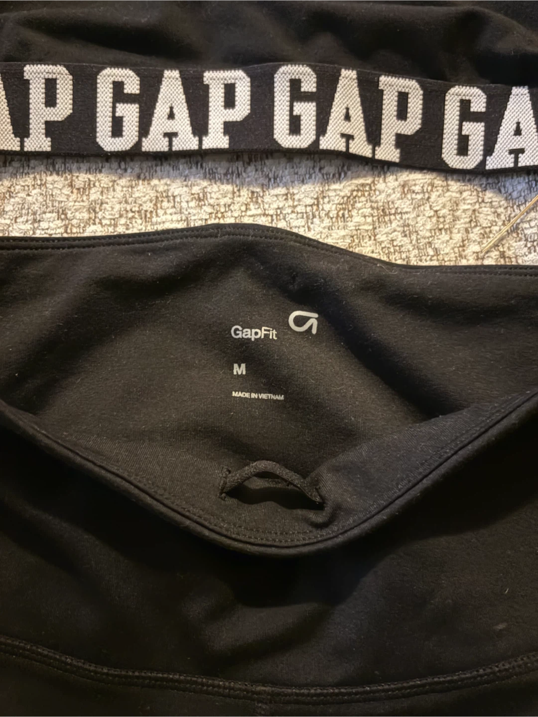 GAPFit Black Sports Bra & Leggings Set - Size M - photo 4