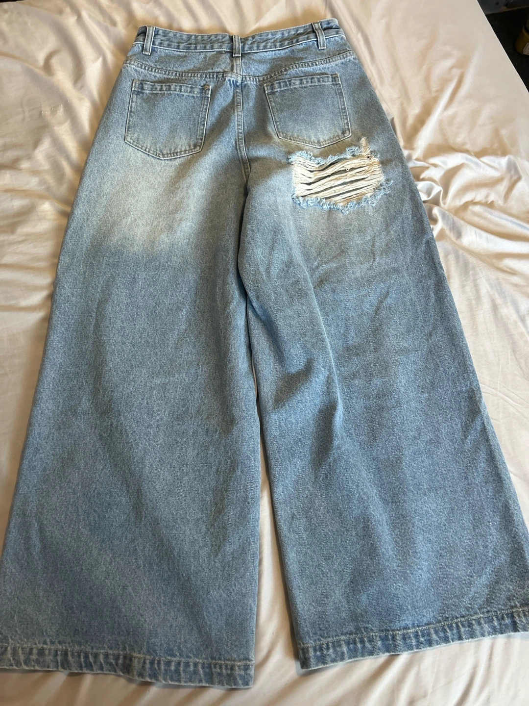 Wide leg distressed denim jeans - photo 3