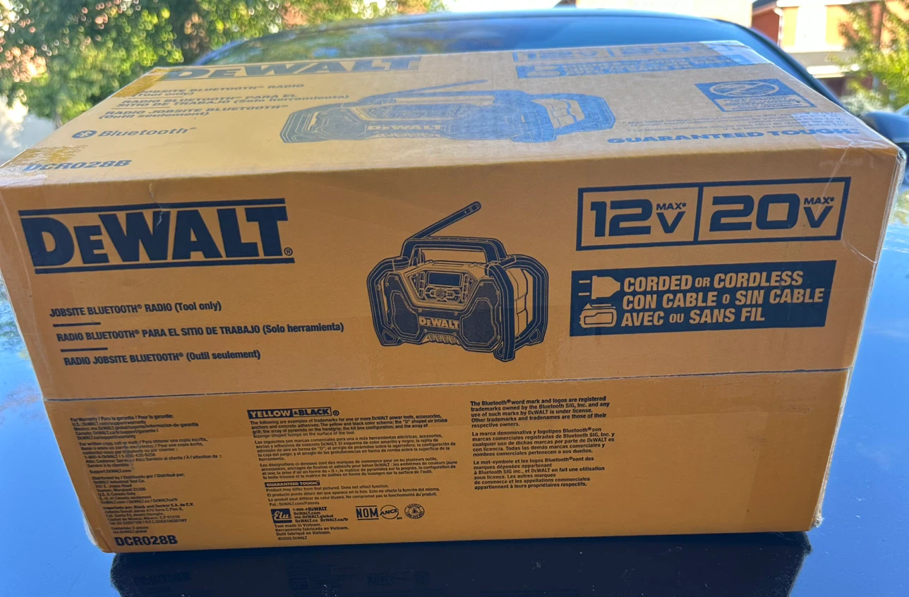 DEWALT Jobsite Bluetooth Radio DCR028B - photo 2