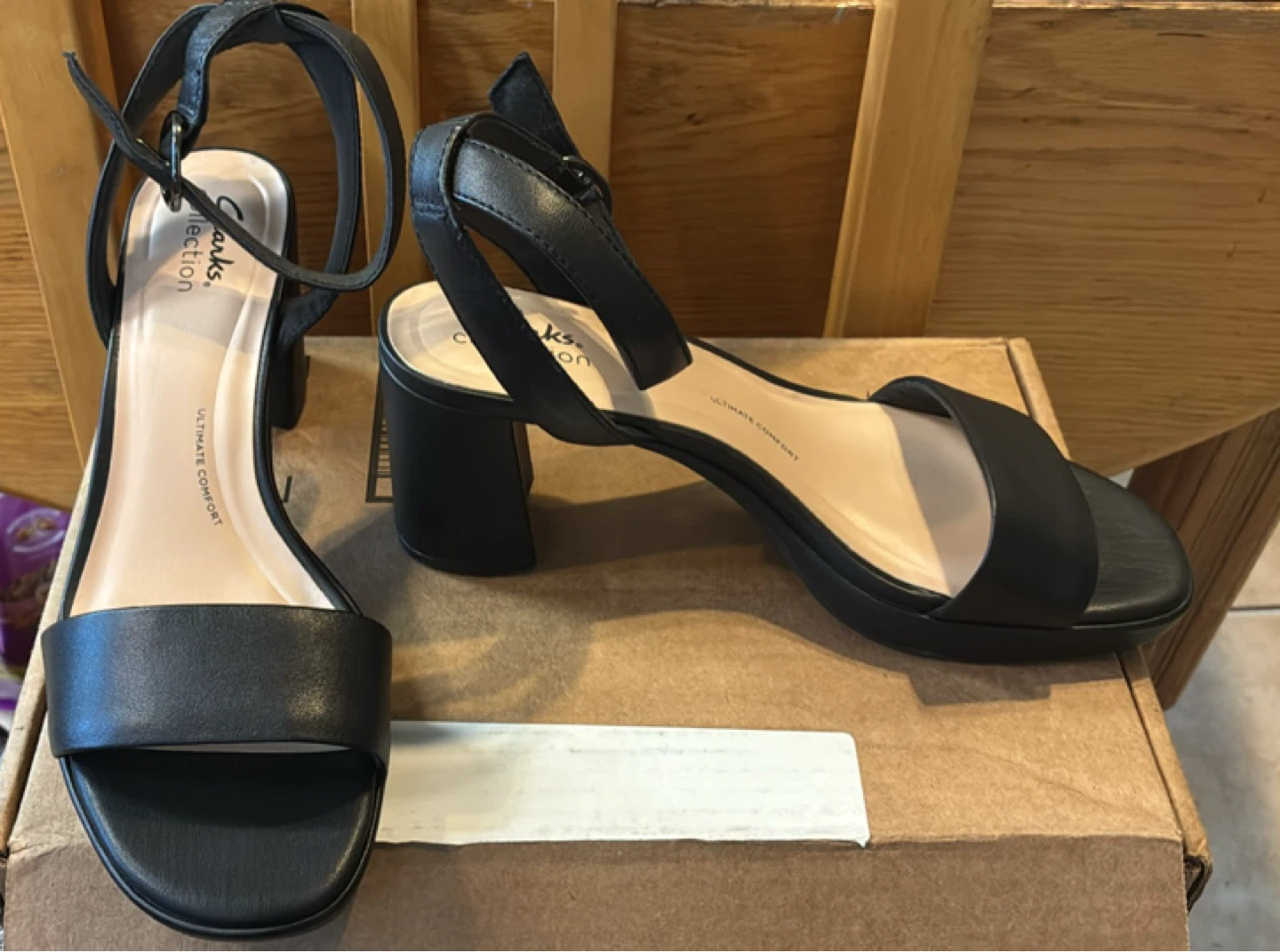New Clarks Collection Black Leather Heeled Sandals US 9