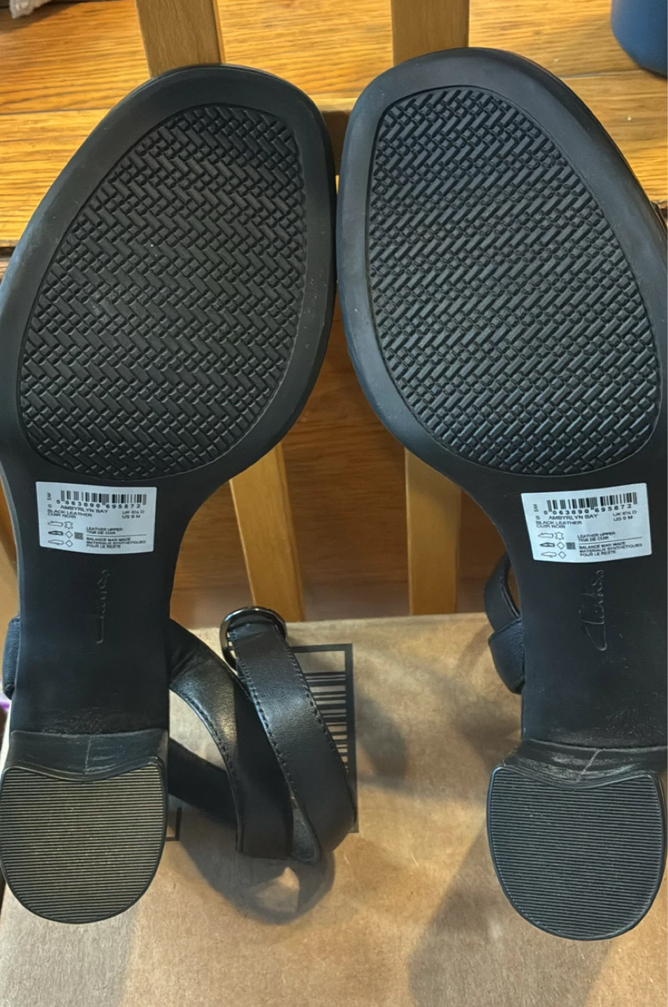 New Clarks Collection Black Leather Heeled Sandals US 9 - photo 4