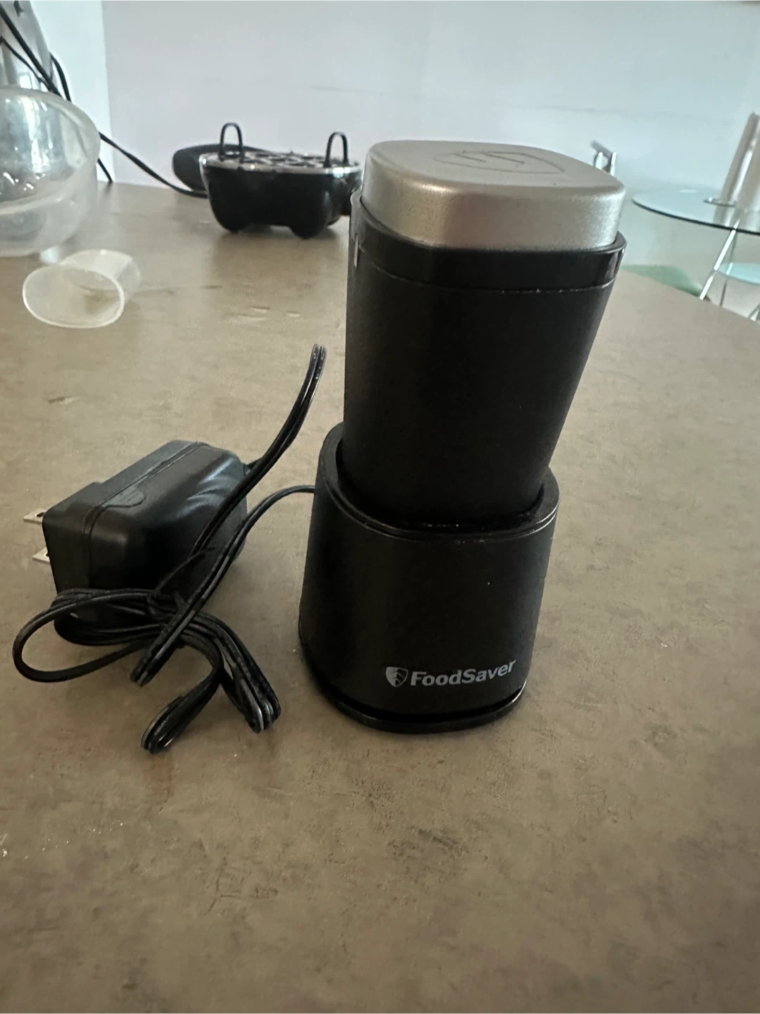 FoodSaver Handheld Vacuum Sealer with Charging Dock