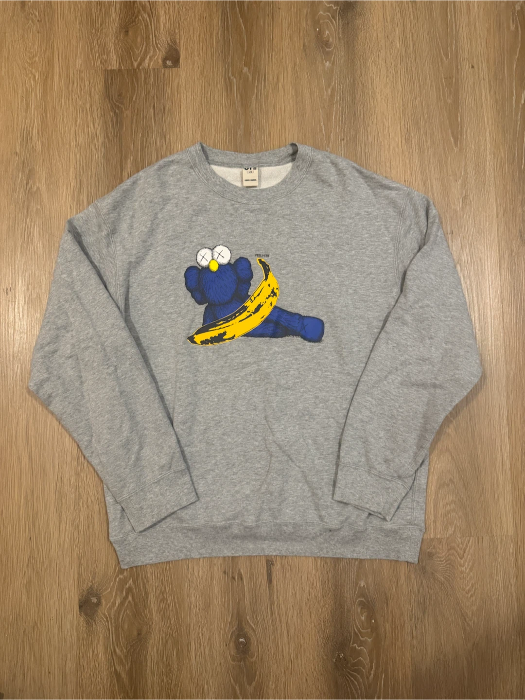 Kaws Uniqlo Mens Grey Sweater Size Large