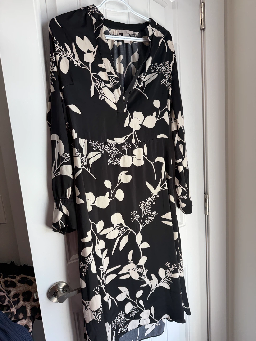 H&M Black Floral Print Midi Dress Size M - photo 3