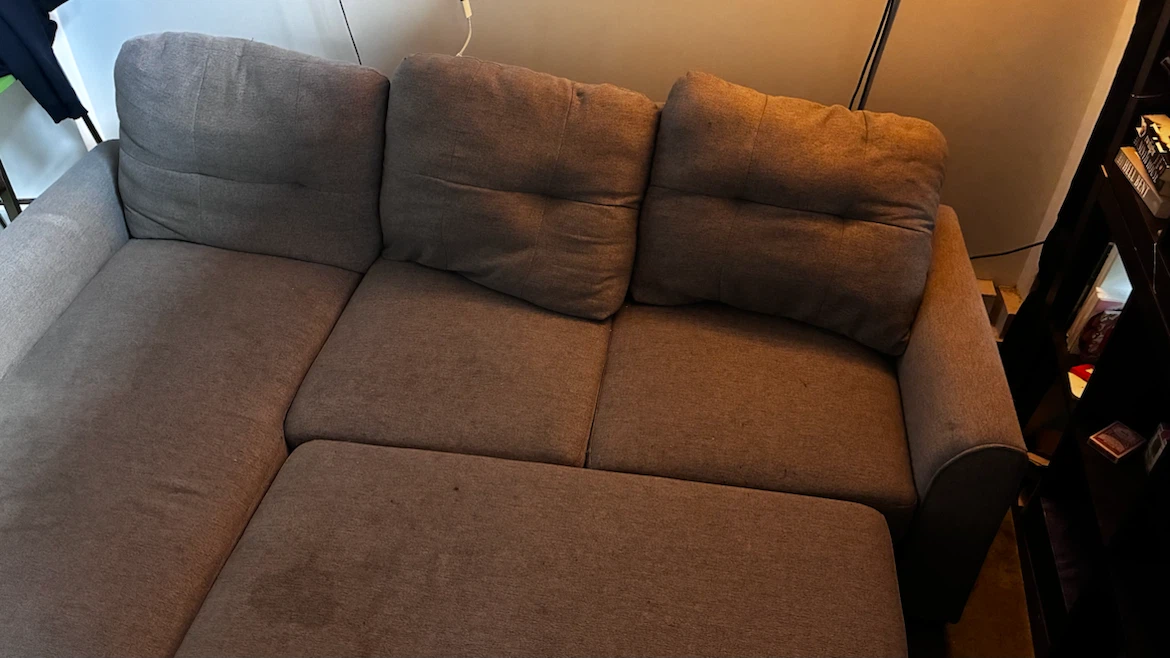 Grey couch - photo 2