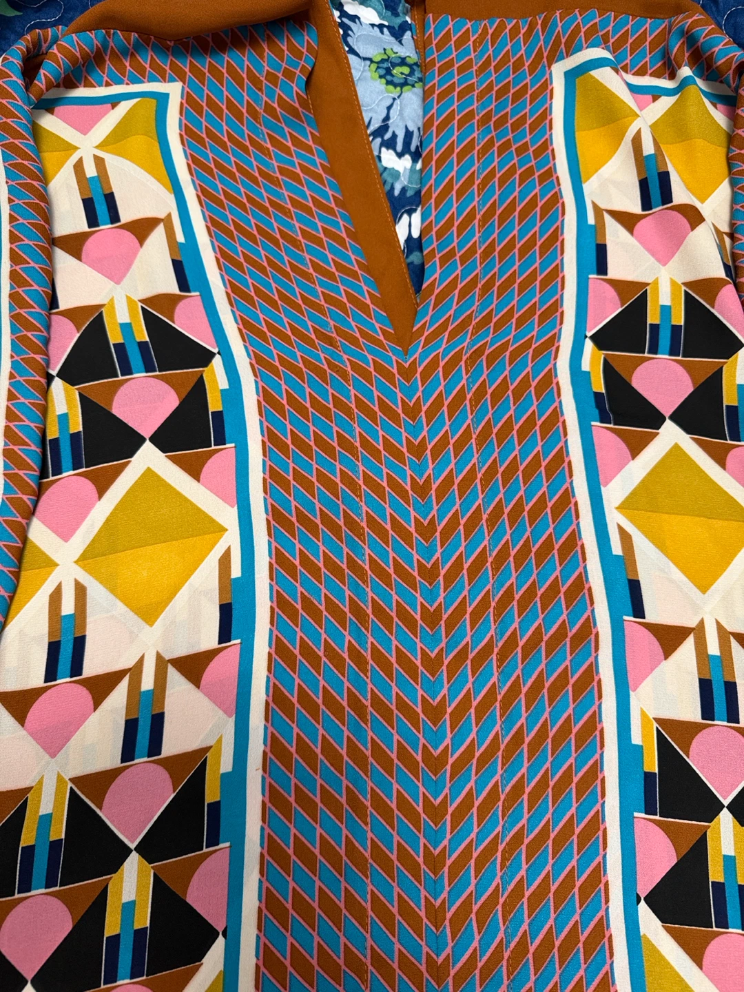 Rose+Olive Geometric Print Blouse - photo 3