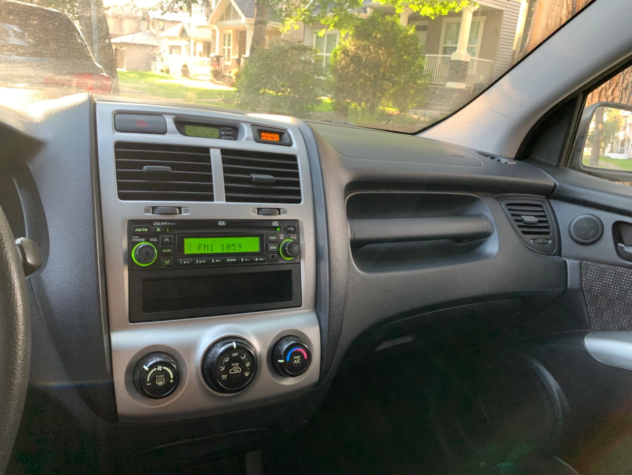 Selling my 2008 Kia Sportage Reliable and dependable - photo 3