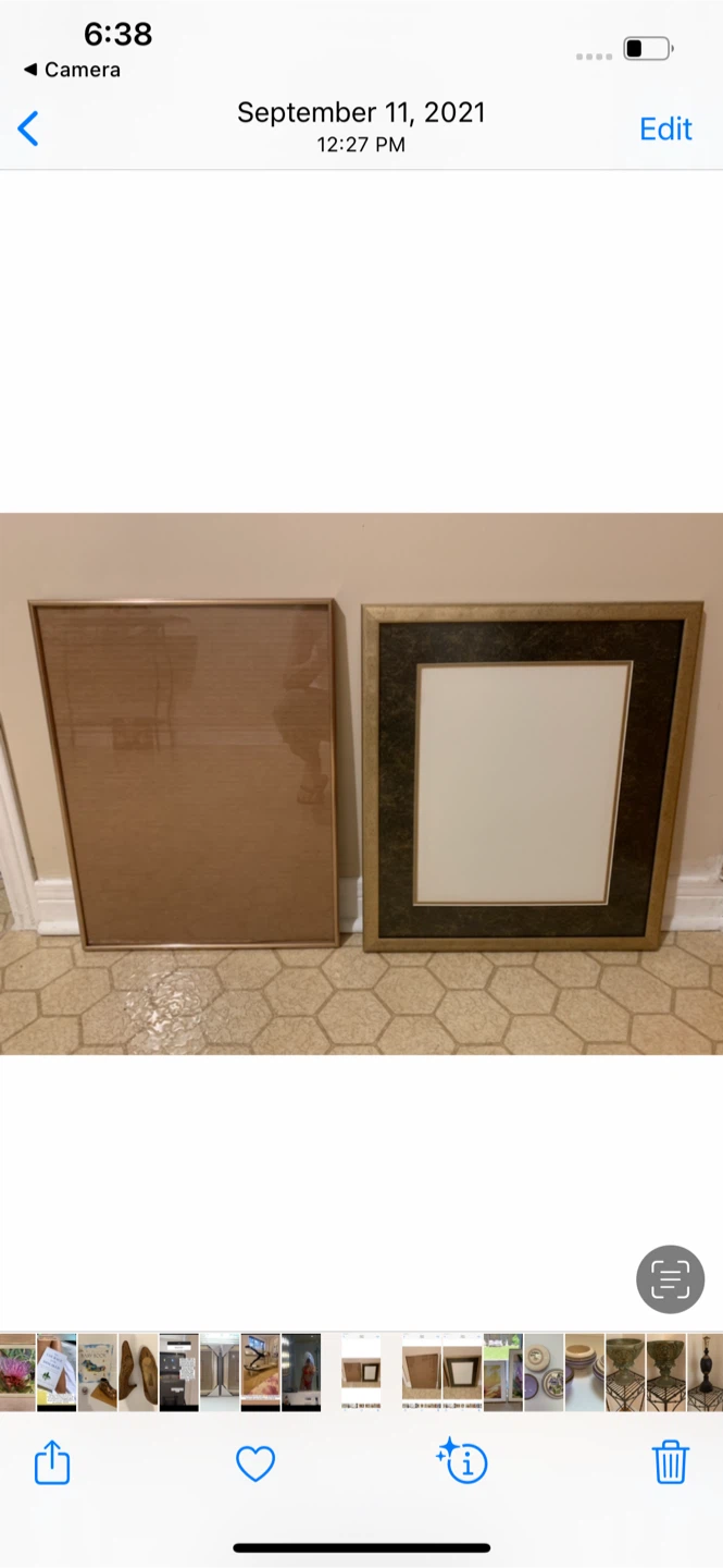 Set of 2 Gold metal Picture Frames
